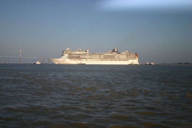 Norwegian Epic - estuaire de la Loire - 14 fevrier 2010 (08).JPG